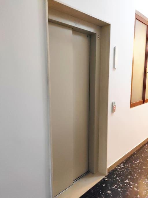 La Venezia'S Studio Flat Livorno Bagian luar foto